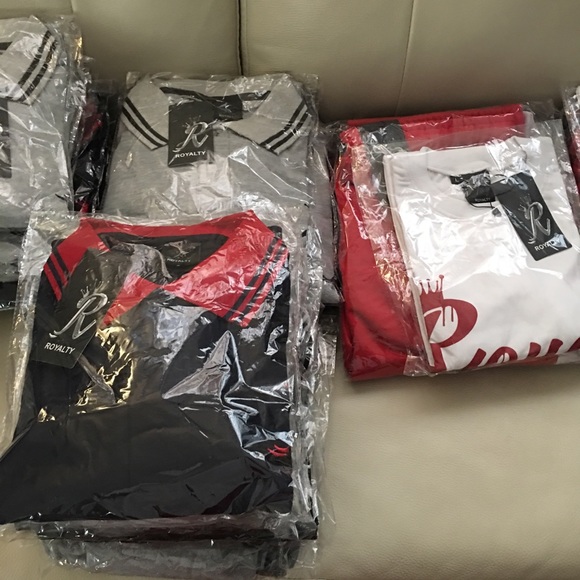 Clothes - Picture 5 of 6